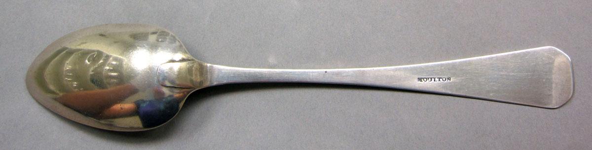 1962.0240.1289 Silver spoon underside