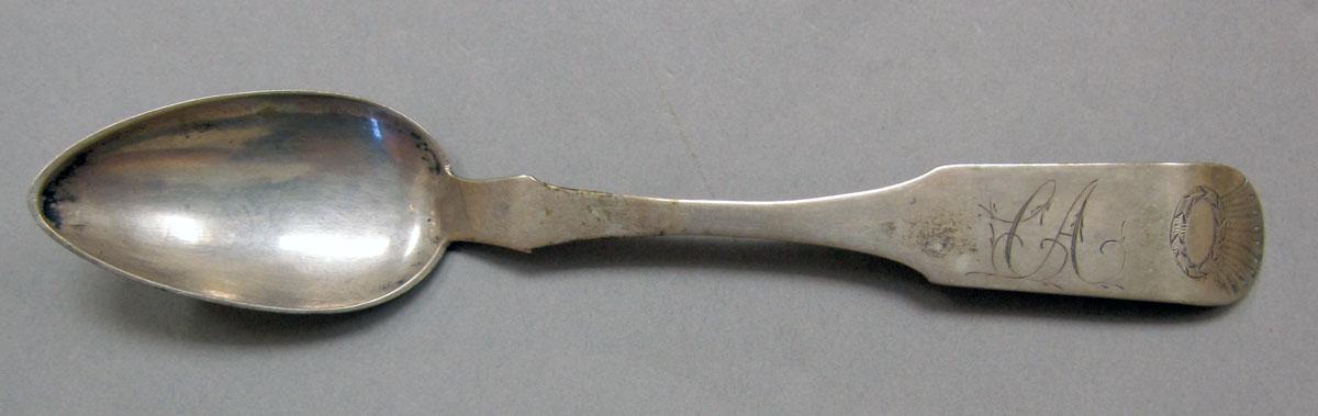 1962.0240.128 teaspoon upper surface