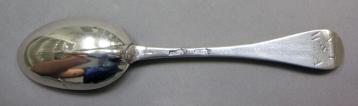 1962.0240.1295 Silver spoon underside