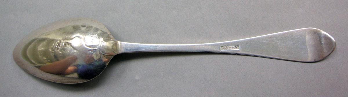 1962.0240.1296 Silver spoon underside