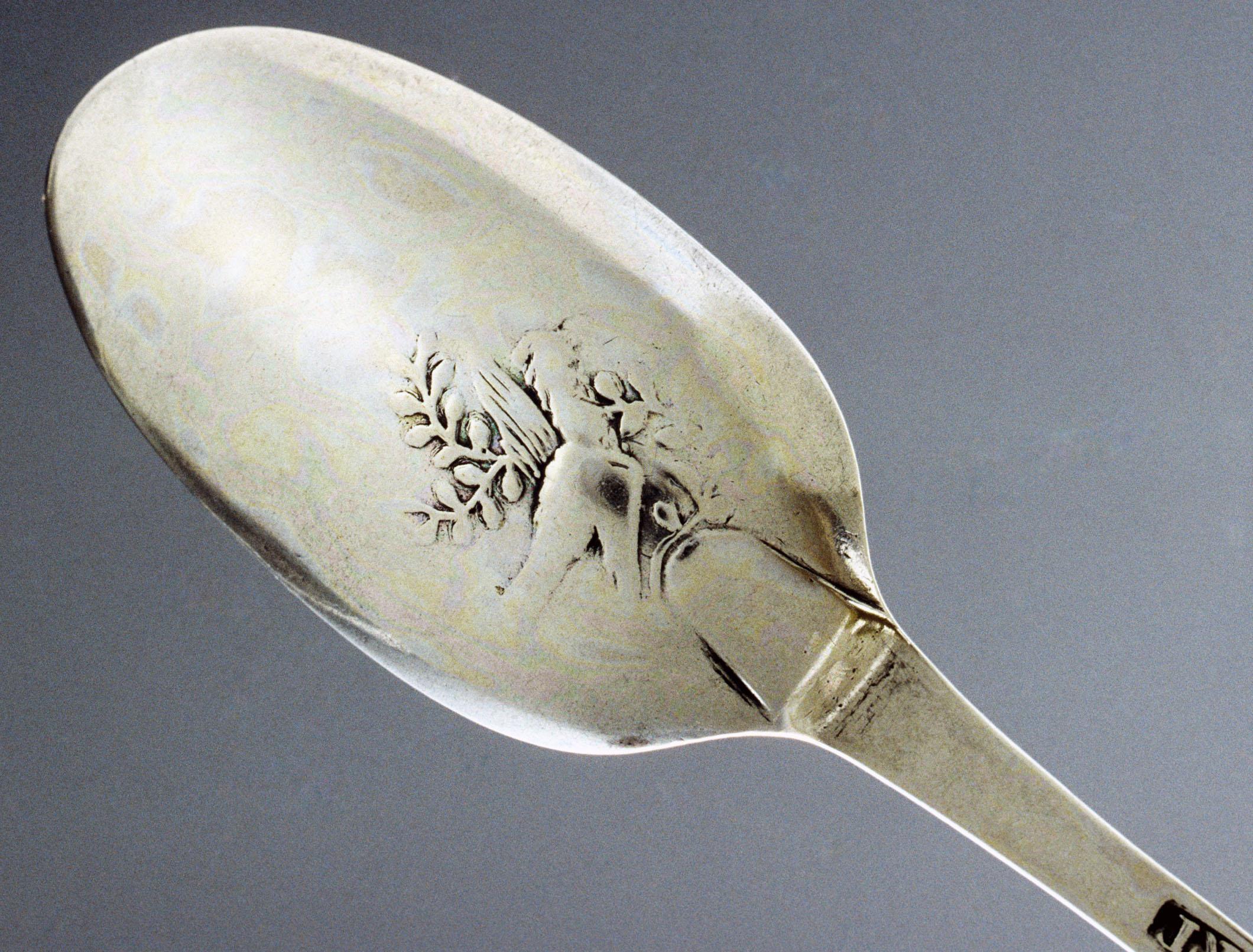 1962.0240.129 Spoon, detail 1