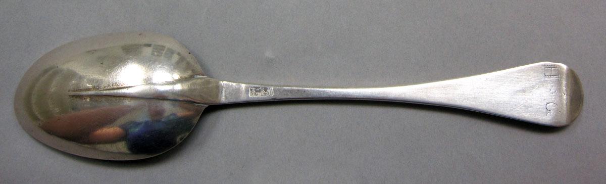 1962.0240.1301 Silver spoon underside