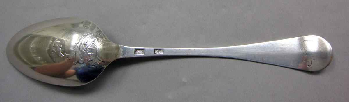 1962.0240.1302 Silver spoon underside
