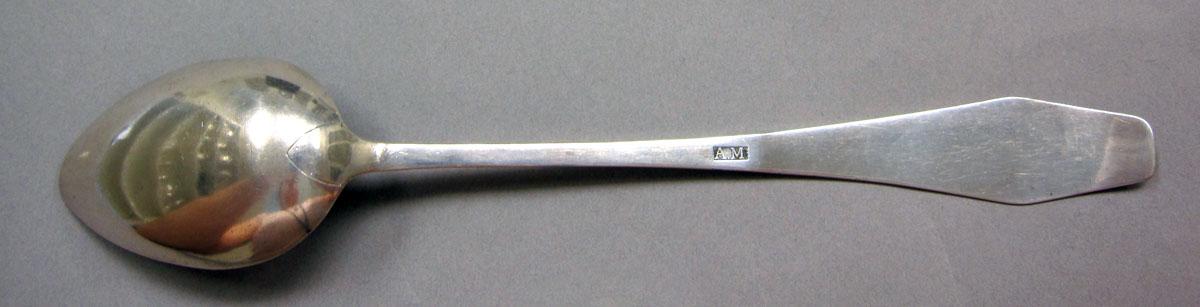 1962.0240.1306 Silver spoon underside