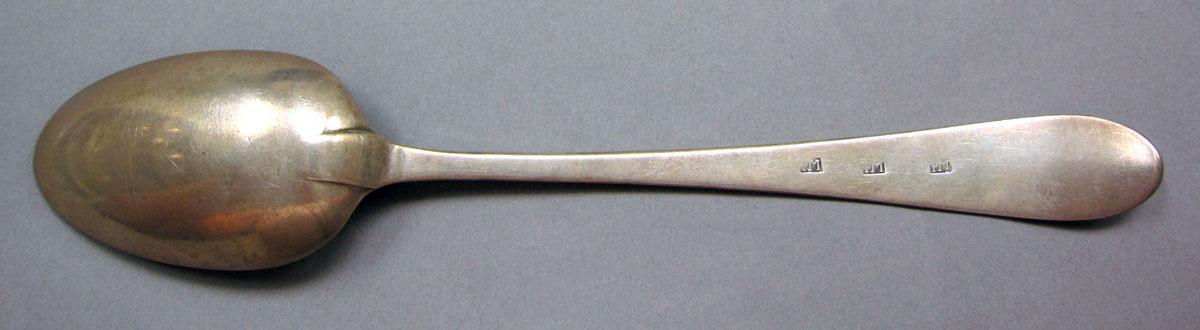 1962.0240.1322 Silver spoon underside