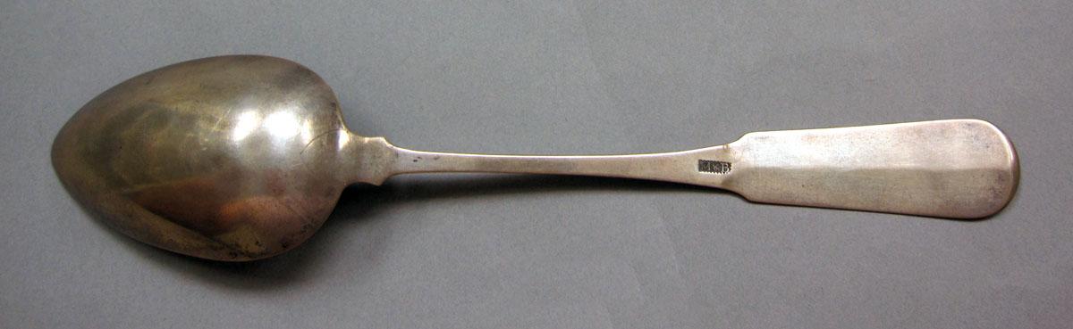 1962.0240.1325 Silver spoon underside