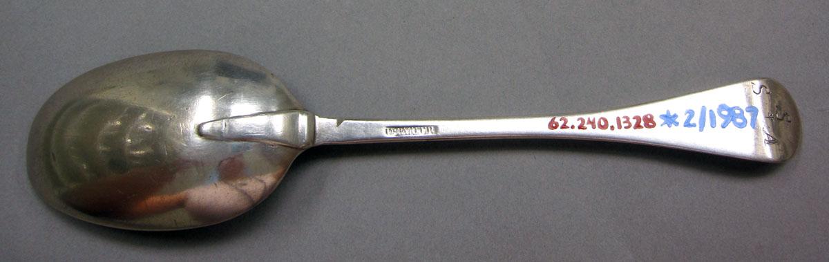 1962.0240.1328 Silver spoon underside