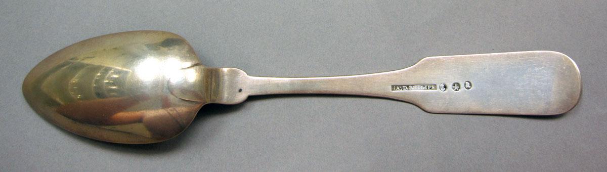 1962.0240.1333 Silver spoon underside