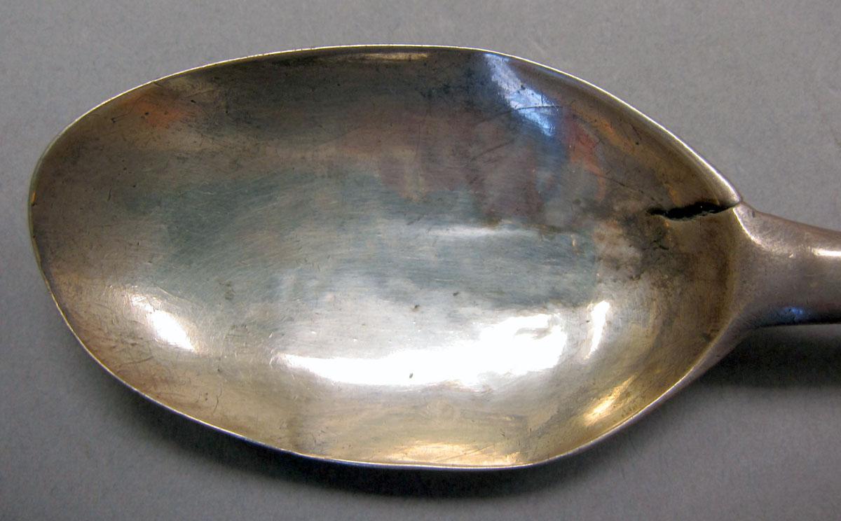1962.0240.133 teaspoon bowl upper surface