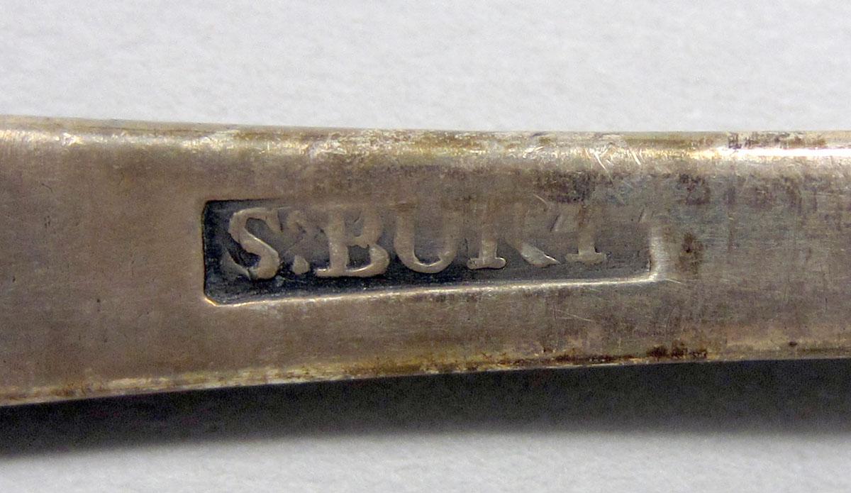 1962.0240.133 teaspoon mark