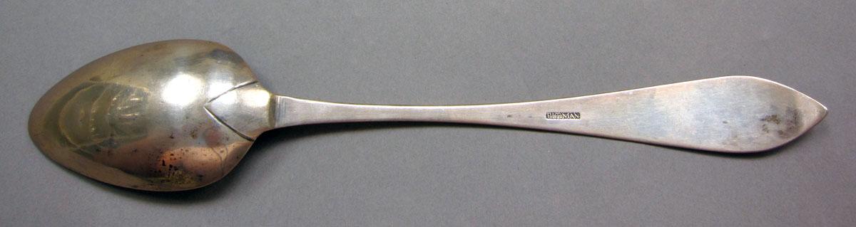1962.0240.1340 Silver spoon underside