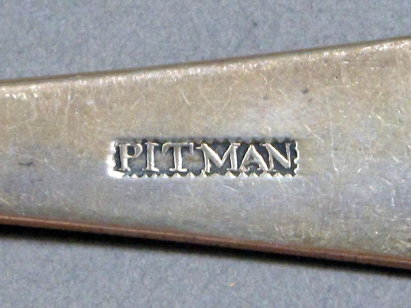 1962.0240.1340 Silver spoon mark