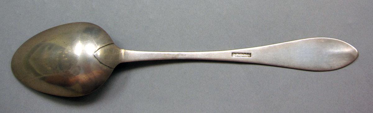 1962.0240.1341 Silver spoon underside