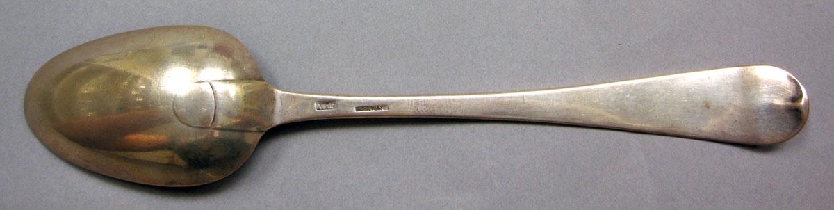 1962.0240.1345 Silver spoon underside