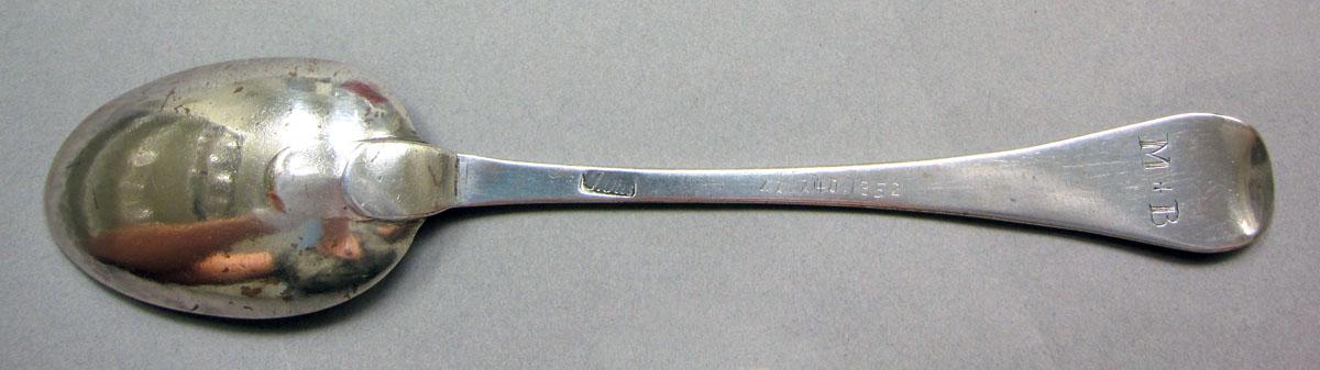 1962.0240.1352 Silver spoon underside