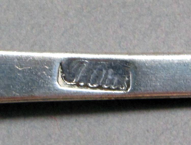 1962.0240.1352 Silver spoon mark