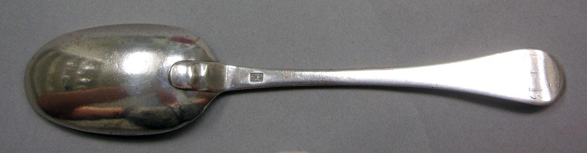 1962.0240.1355 Silver spoon underside