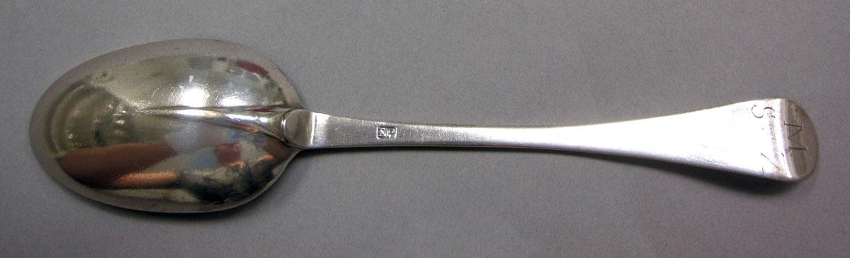 1962.0240.1357 Silver spoon underside