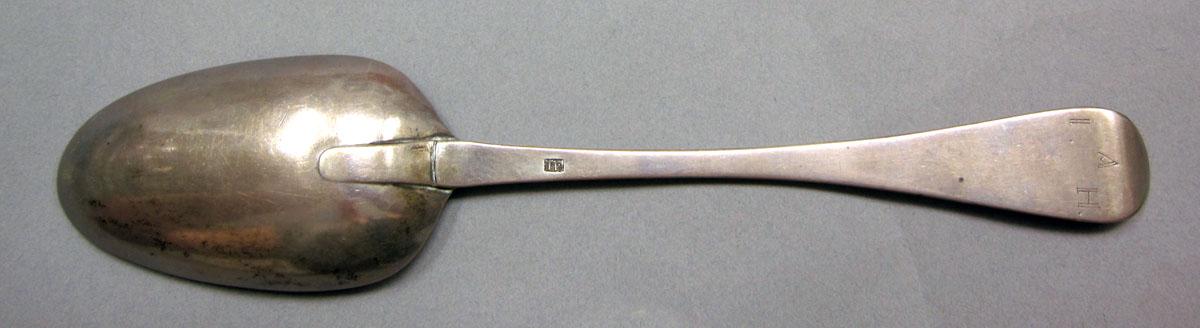 1962.0240.1358 Silver spoon underside