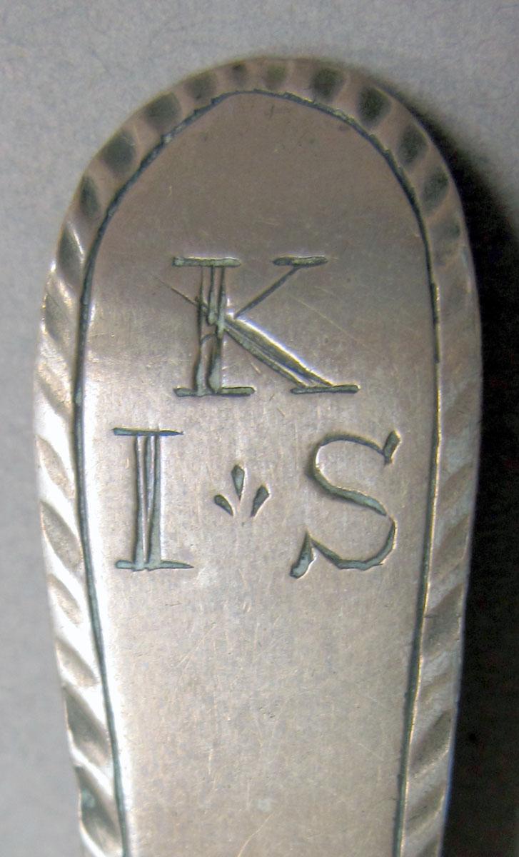 1962.0240.135 teaspoon engraving
