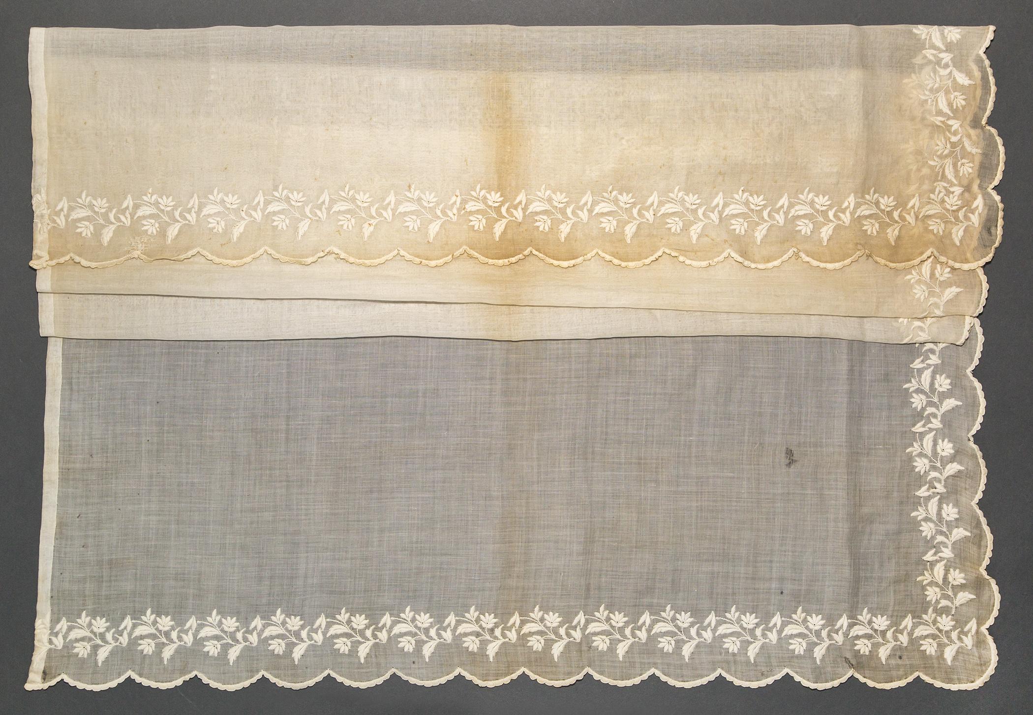 1955.0094.018 Table cover, view 1