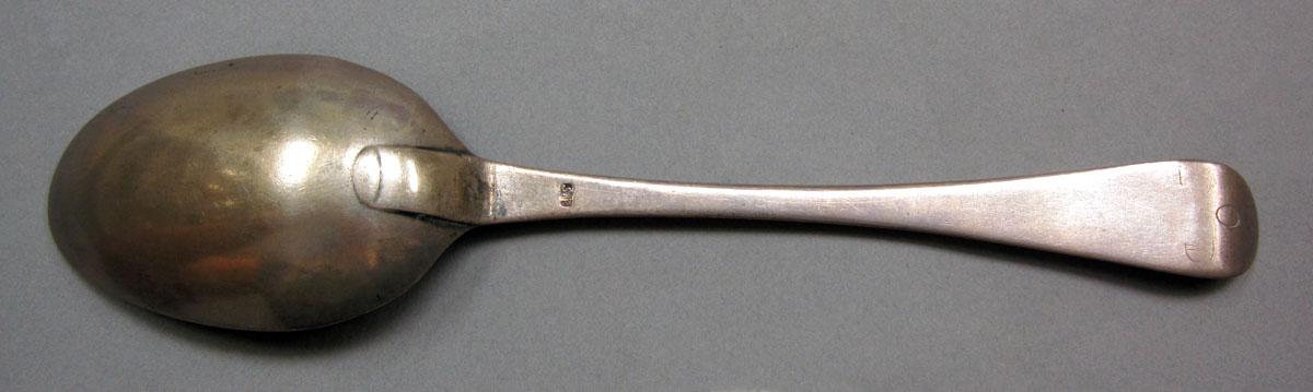1962.0240.1364 Silver spoon underside