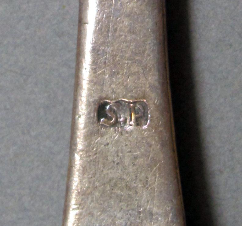 1962.0240.1364 Silver spoon mark