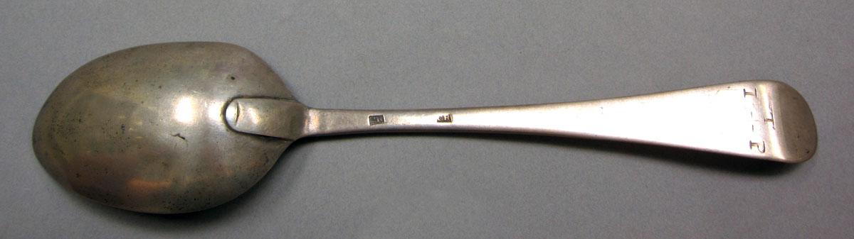 1962.0240.1366 Silver spoon underside