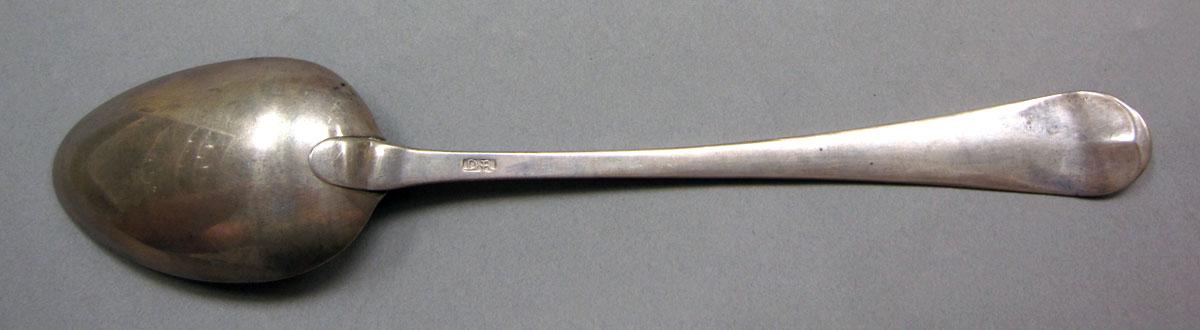 1962.0240.1368 Silver spoon underside