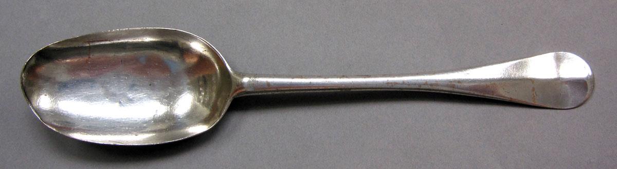 1962.0240.1376 Silver spoon upper surface