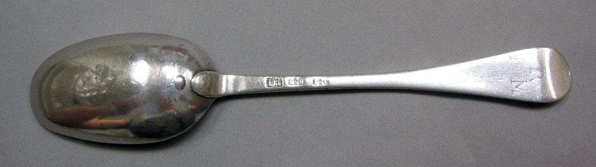 1962.0240.1376 Silver spoon underside