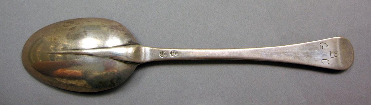 1962.0240.1378 Silver spoon underside