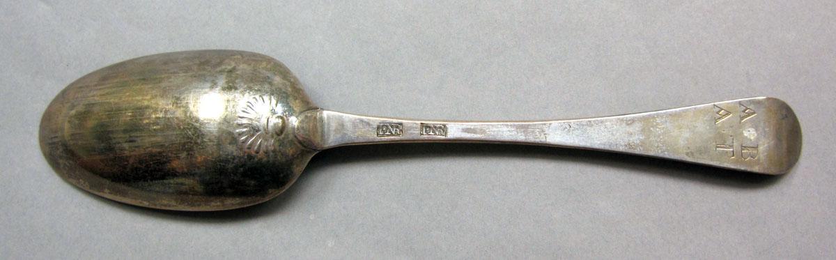 1962.0240.1389 Silver spoon underside