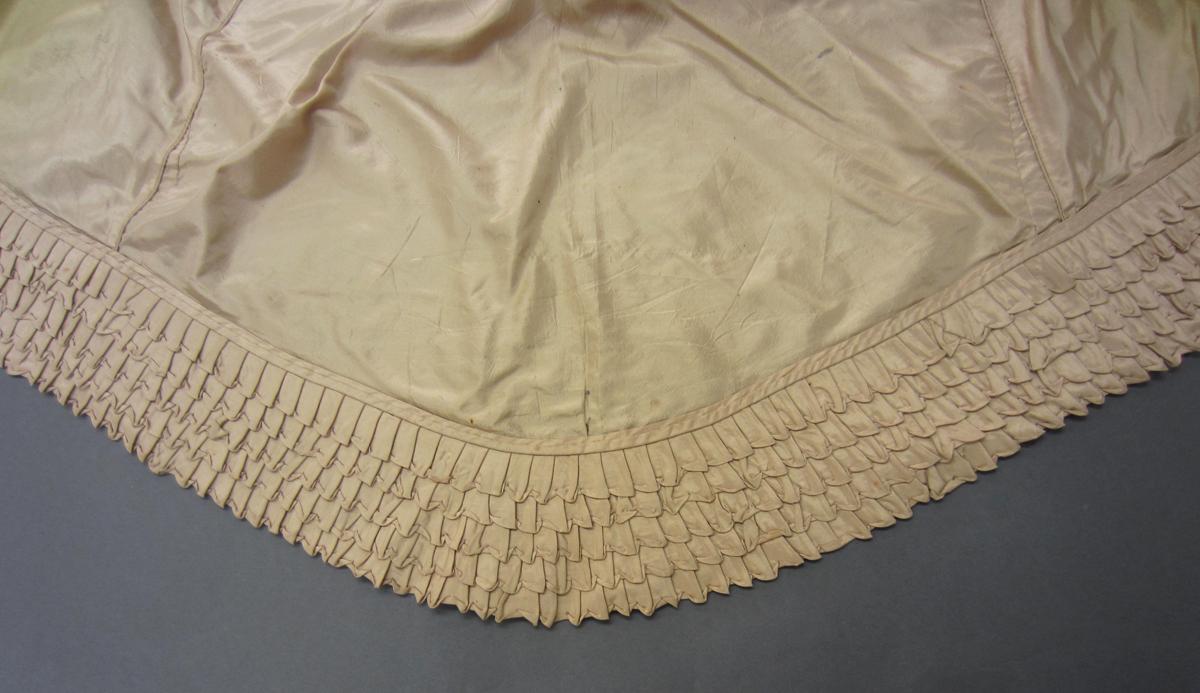 1955.0094.022 Stole, Center