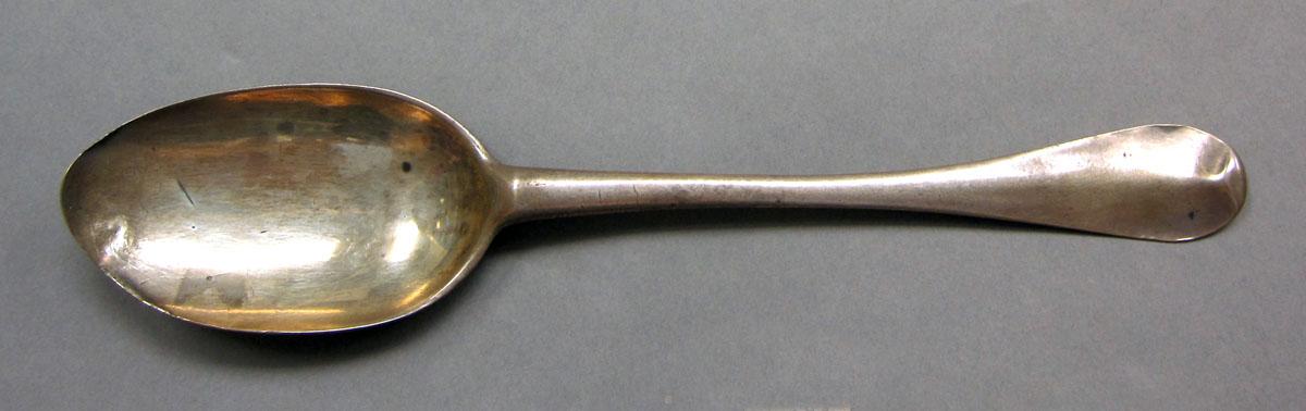 1962.0240.1398 Silver spoon upper surface
