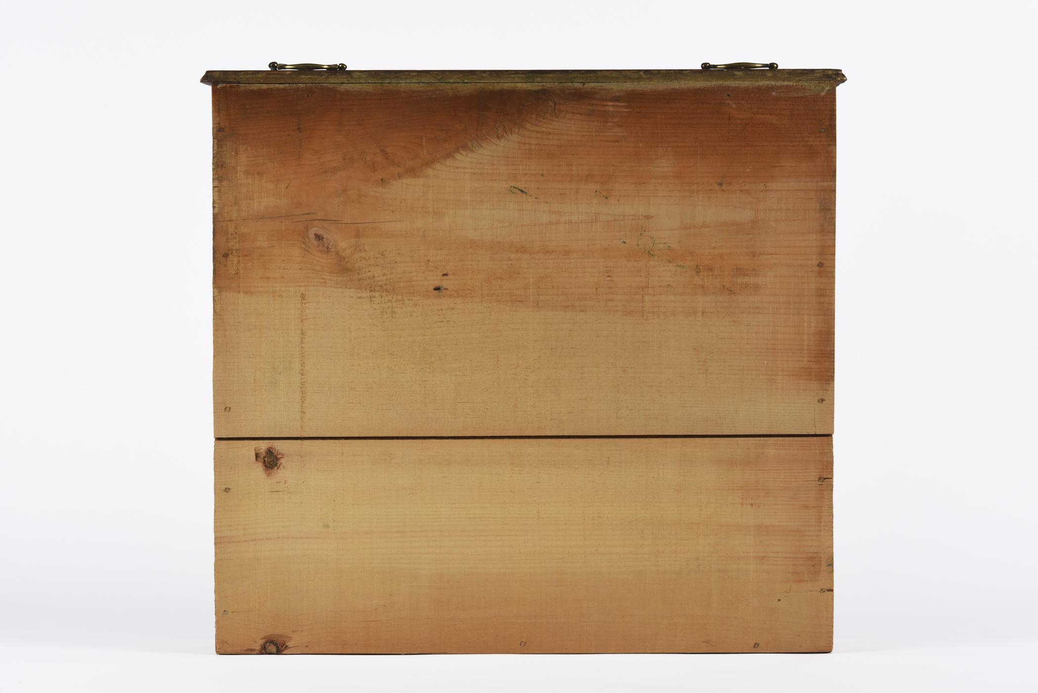 1955.0095.001 Chest, detail 10