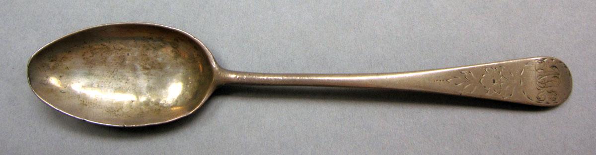 1962.0240.1401 Silver spoon upper surface