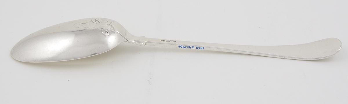 1962.0240.1403 Silver spoon underside