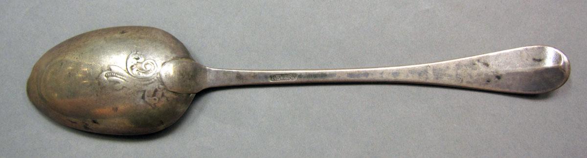 1962.0240.1404 Silver spoon underside