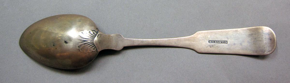 1962.0240.1409 Silver spoon underside