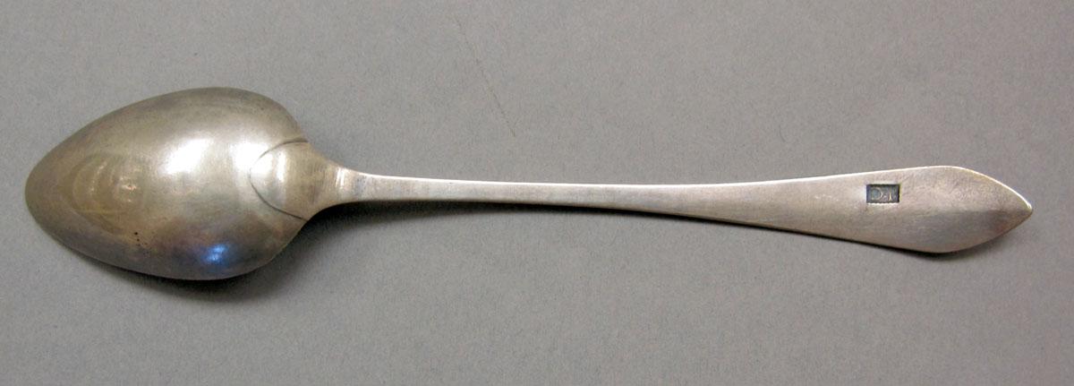 1962.0240.140 teaspoon underside