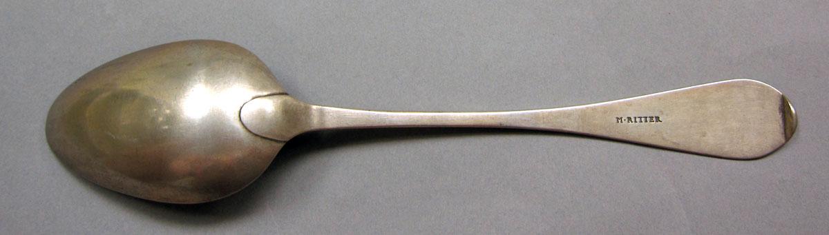 1962.0240.1410 Silver spoon underside
