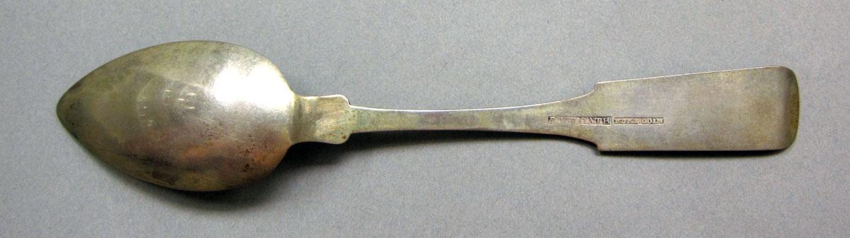 1962.0240.1411 Silver spoon underside