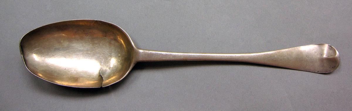1962.0240.1413 Silver spoon upper surface