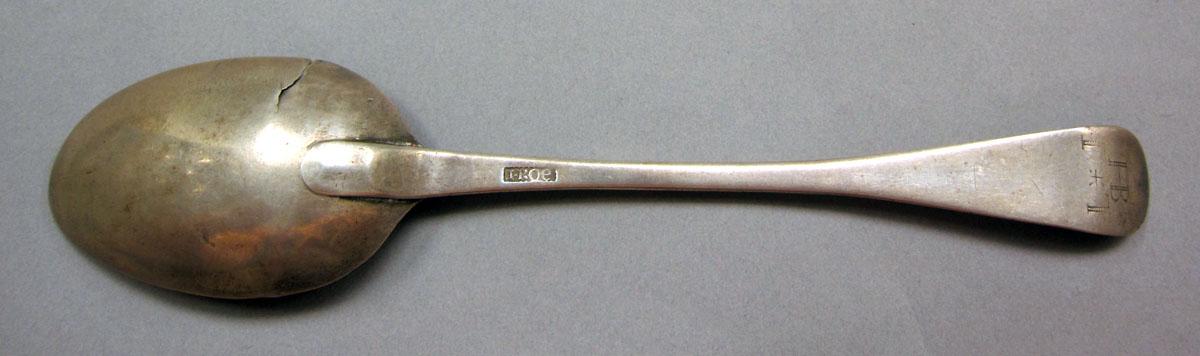 1962.0240.1413 Silver spoon underside