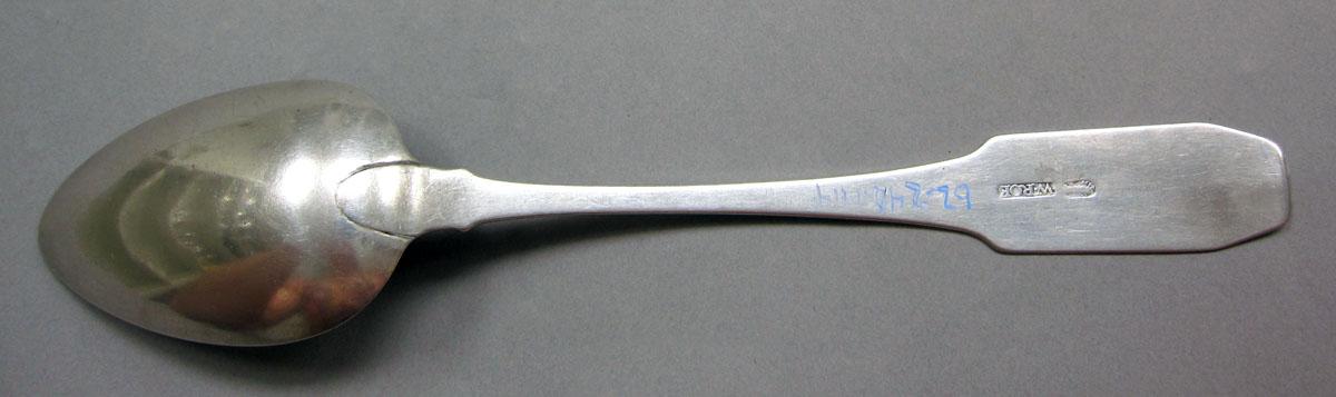 1962.0240.1414 Silver spoon underside