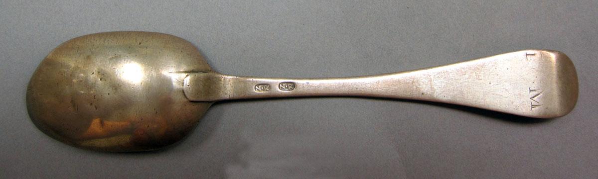 1962.0240.1422 Silver spoon underside