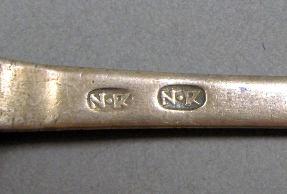 1962.0240.1422 Silver spoon mark