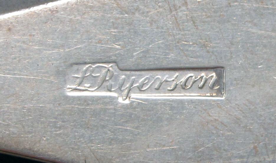 1962.0240.1428 Silver spoon mark