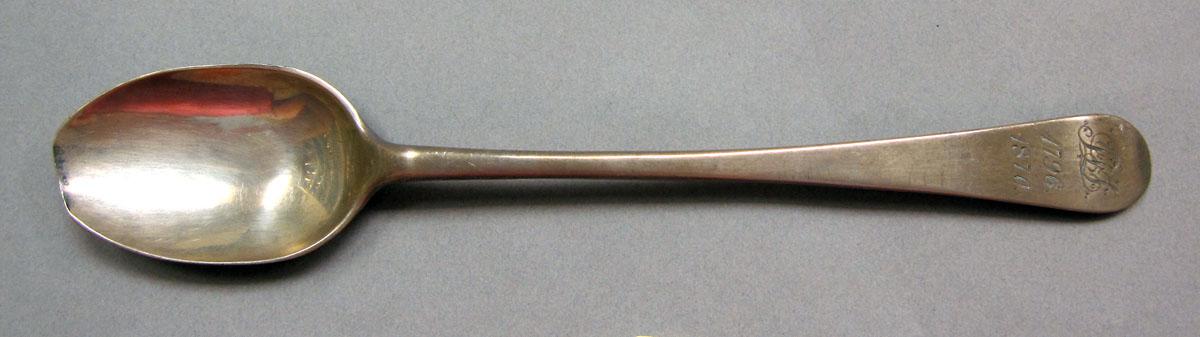 1962.0240.1431 Silver spoon upper surface